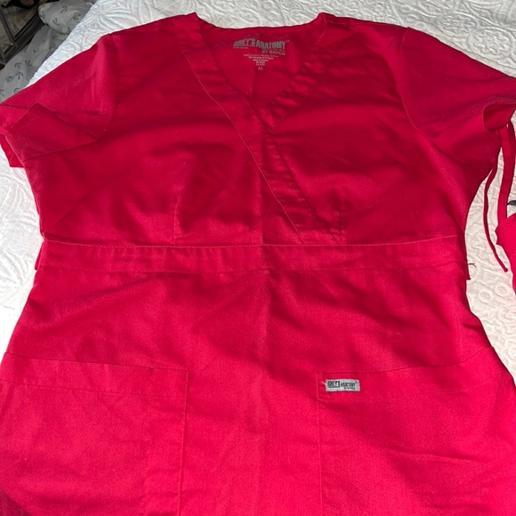 Grays Anatomy Scrubs - Picture 2 of 4